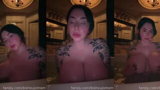 Bishoujomom Playing Massive Boobs in Hot Tub Fansly Leak