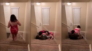 Jaylenexo Blows Pizza Guy's Dick and Fucked on Stairs Onlyfans Leak