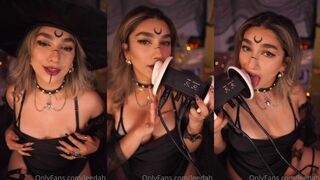 Leedah Teasing Nipples While Ear Licking ASMR Onlyfans Video