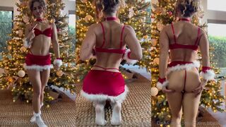 Cclaire.bbearxo Stripping Her Christmas Outfit Onlyfans Scene