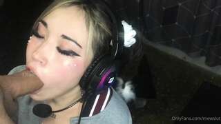 Egirl getting fucked while playing league of legends