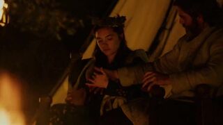 Amazing Florence Pugh Naked – Outlaw King (2018)