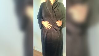 I Just Want A Guy To Make A Hotwife Out Of Me  [Reddit Video]