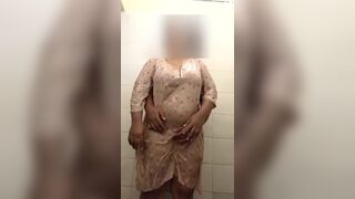 In the bathroom husband asked for towels and had fun with his wife
 Indian Video Tape