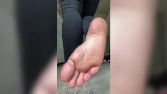 Amazing Avery Feet joi