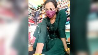 Indian sales woman masturbating in clothes shop
 Indian Video Tape