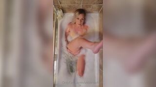 Victoria SG Naked Twitch Streamer Bath Onlyfans Video Tape Leak