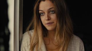 Riley Keough Naked – American Honey (8 Pics + Video Tape)