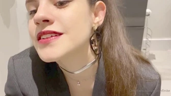 QuinnFinite Teases Her Big Natural Tits in Epic Cam Show Video