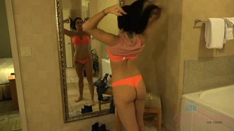 Karlee Grey Teases Her Huge Tits in Must-Watch Leaked OnlyFans Video