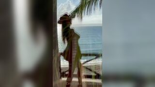 Demirose Secretly Captured Enjoying Outdoor View Naked Onlyfans Leaked Video