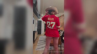 Oakleyraeee Sweet Cowgirl Twerks Her Booty On Cam Onlyfans Leaked Video