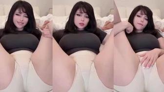 Pinkchyu Pleasures Herself In A Leaked Bedroom Clip