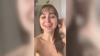 Rileyreid Taking A Shower Cleaning Her Pussy And Boobs Onlyfans Leaked Video