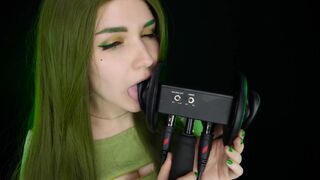 ASMR KittyKlaw Green Licking And Mouth Sounds Leaked Video