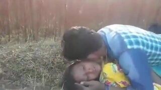 Boy Films His Friend And His Girlfriend Outdoor Fucking
 Indian Video