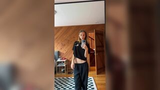 Lip syncing with midriff
[Reddit Video]