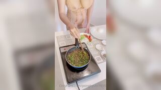 Pong Kyubi Seethrough Nipples Cooking Food Onlyfans Leaked Video