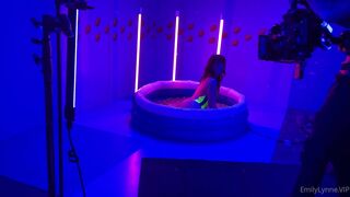 Theemilylynne Teasing Her Big Ass In Air Pool Onlyfans Leaked Video