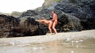 Mature older couple have porno on public beach