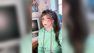 Top Belle Delphine Candy In Juicy Pussy Gummies Tape