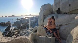 Fantastic porno on the beach with a fantastic woman