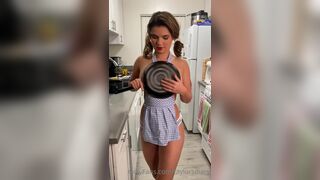 Taylorsdiary Horny Housewife Taking Off Her Cloths In Kitchen While Teasing Onlyfans Leaked Video