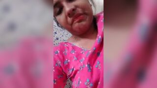 gimmick girl lifts her shirt up and shows her big boob and pussy
 Indian Video