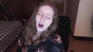 KissMyHips ASMR Moaning & Fingering Video