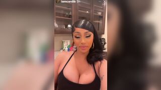 Cardi B Gorgeous Babe With Big Tits Singing A Song Cam Video