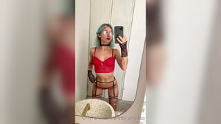 Pretty_potatoo Thin Slut Teasing Infront Of Mirror OnlyFans Video