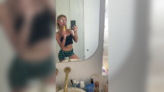 Pretty_potatoo Slim Baby Teasing Infront Of Mirror OnlyFans Video