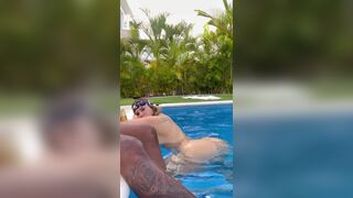 Ellybella fuck in the pool