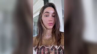 Itsnatalieroush Beautiful Cute looking Brunette Girl talking Onlyfans Video