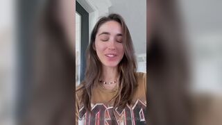 Itsnatalieroush Beatiful Sexy Brunatte Baby talk to Her Fans Onlyfans Video