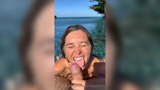 Riley Reid Nude Blowjob Swimming Pool Onlyfans Video Leaked