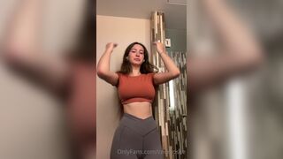 Cecerosee Pretty Baby Teasing While Wearing Tight Jeans OnlyFans Video