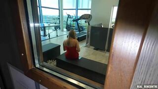 Anastasia RealRencontre Dancer Banged Hard In The Gym