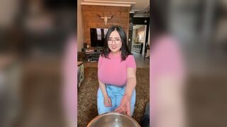 Aroomi Kim Pawg Curvy Cutie Kneel Down And Ask For Cumshot Leaked Video