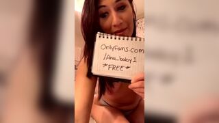 Gorgeous sexy ass milf on periscope