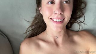 Julesari Sexy Webslut Teasing Her Fans While Naked And Laying OnlyFans Video