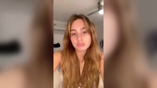 Gorgeous princess with a huge nipples on periscope