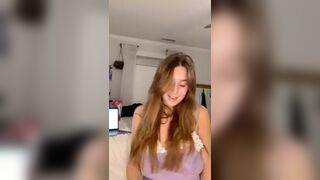 Gorgeous princess with a huge nipples on periscope