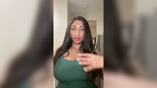 Desi Girl With Huge Tits Bouncing And Dancing Leaked Video