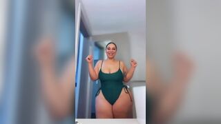 Chubby Milf Hot Tiktok Dance on Swimsuit Video