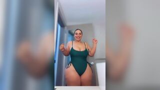 Chubby Milf Hot Tiktok Dance on Swimsuit Video