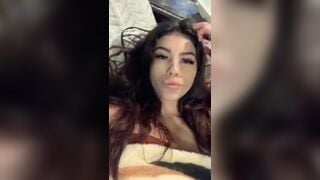 Gorgeous girl has her wet pussy eaten on periscope by her boyfriend